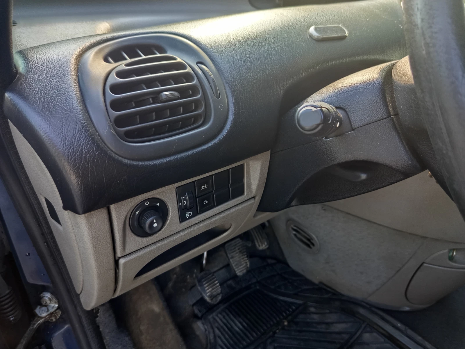 Citroen Xsara picasso, снимка 8 - Автомобили и джипове - 55650224