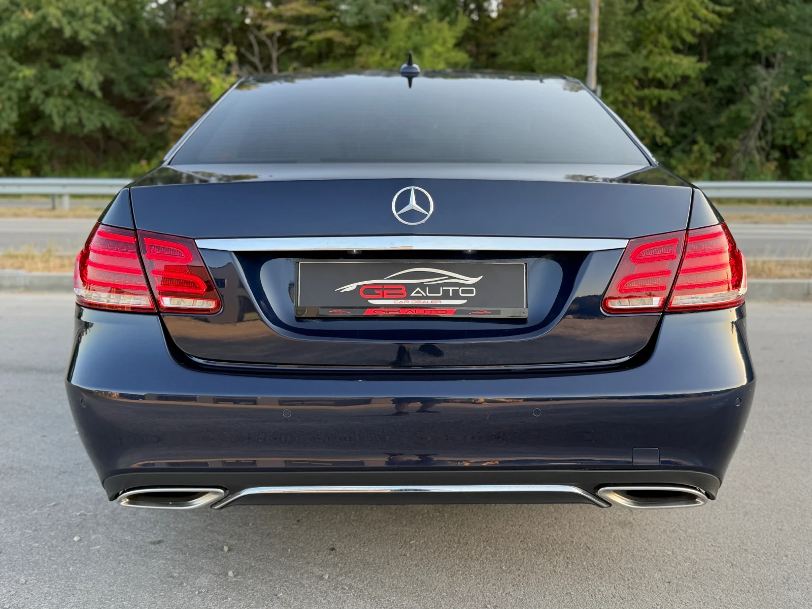 Mercedes-Benz E 350 * LED* DISTRONIC* AIRMATIC* ОБДУЖВАНЕ* , снимка 5 - Автомобили и джипове - 55662178