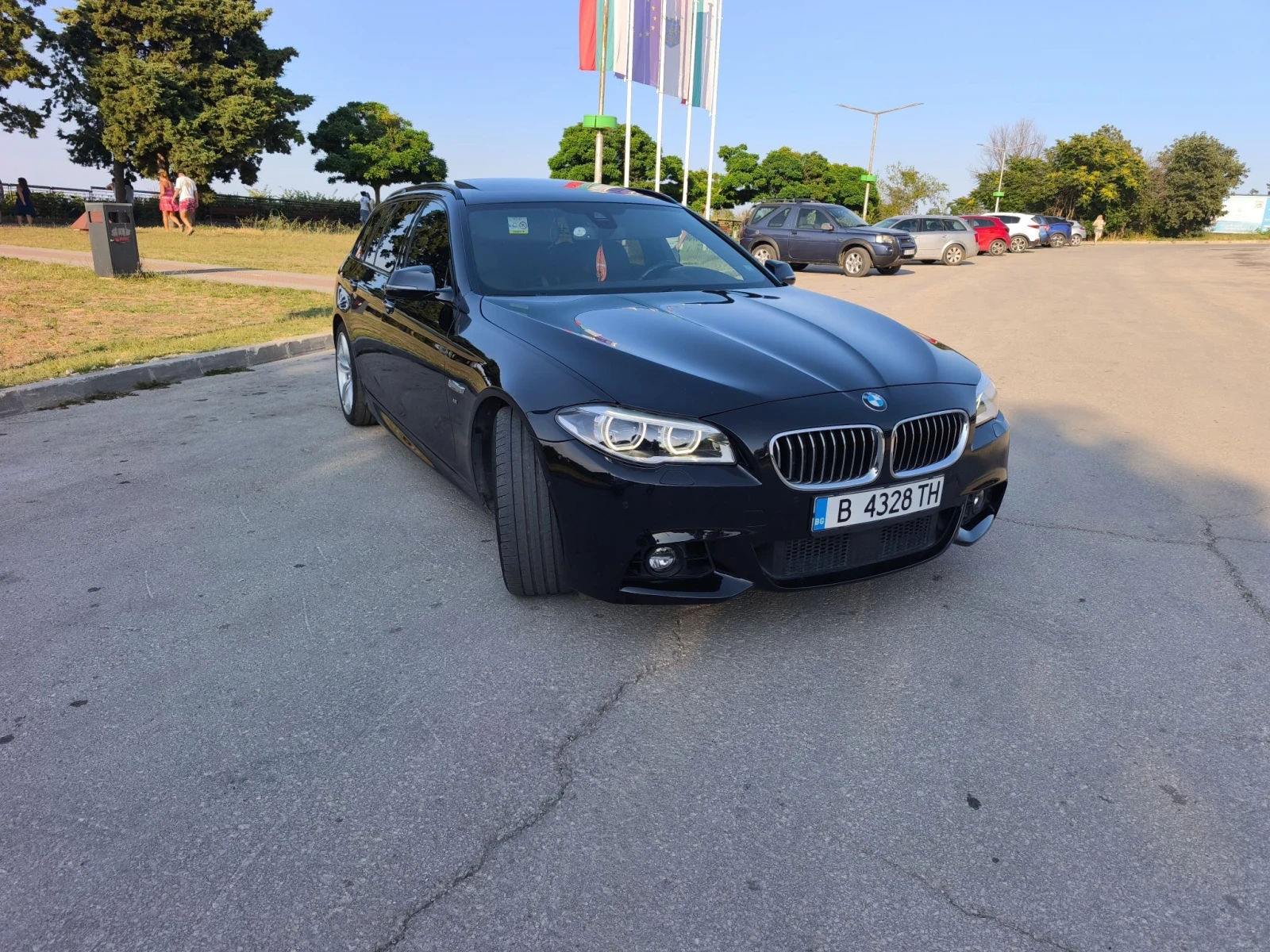 BMW 535 xDrive/SoftClose/KeyLess/Harman, снимка 2 - Автомобили и джипове - 55899796