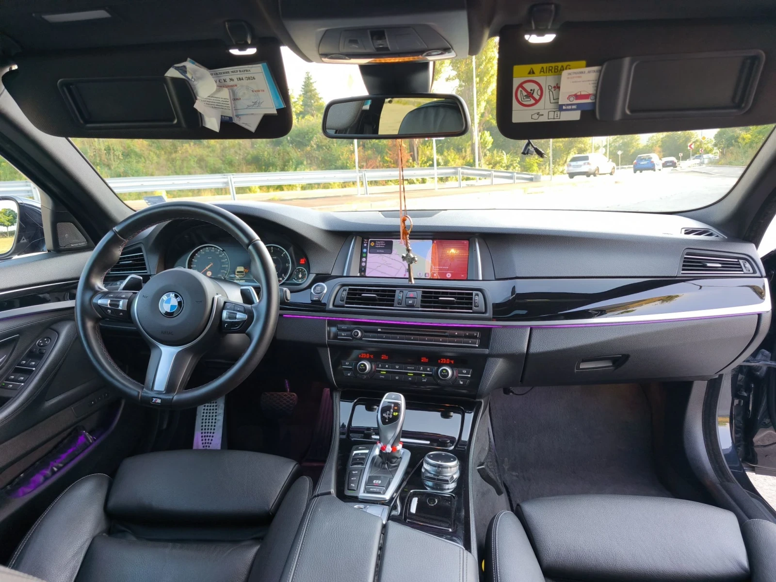 BMW 535 xDrive/SoftClose/KeyLess/Harman, снимка 16 - Автомобили и джипове - 55899796