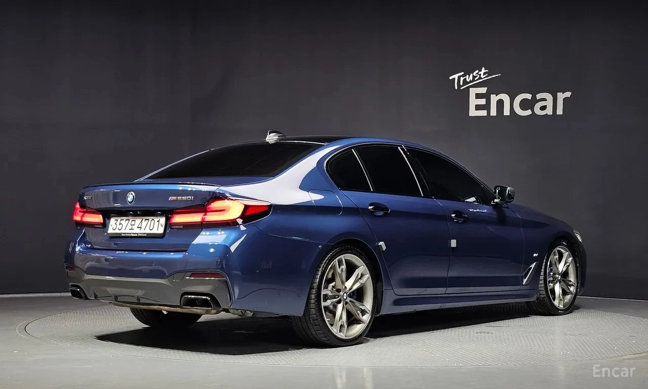 BMW 550 * xDrive * КРАЙНА ЦЕНА ДО БЪЛГАРИЯ, снимка 2 - Автомобили и джипове - 55924743