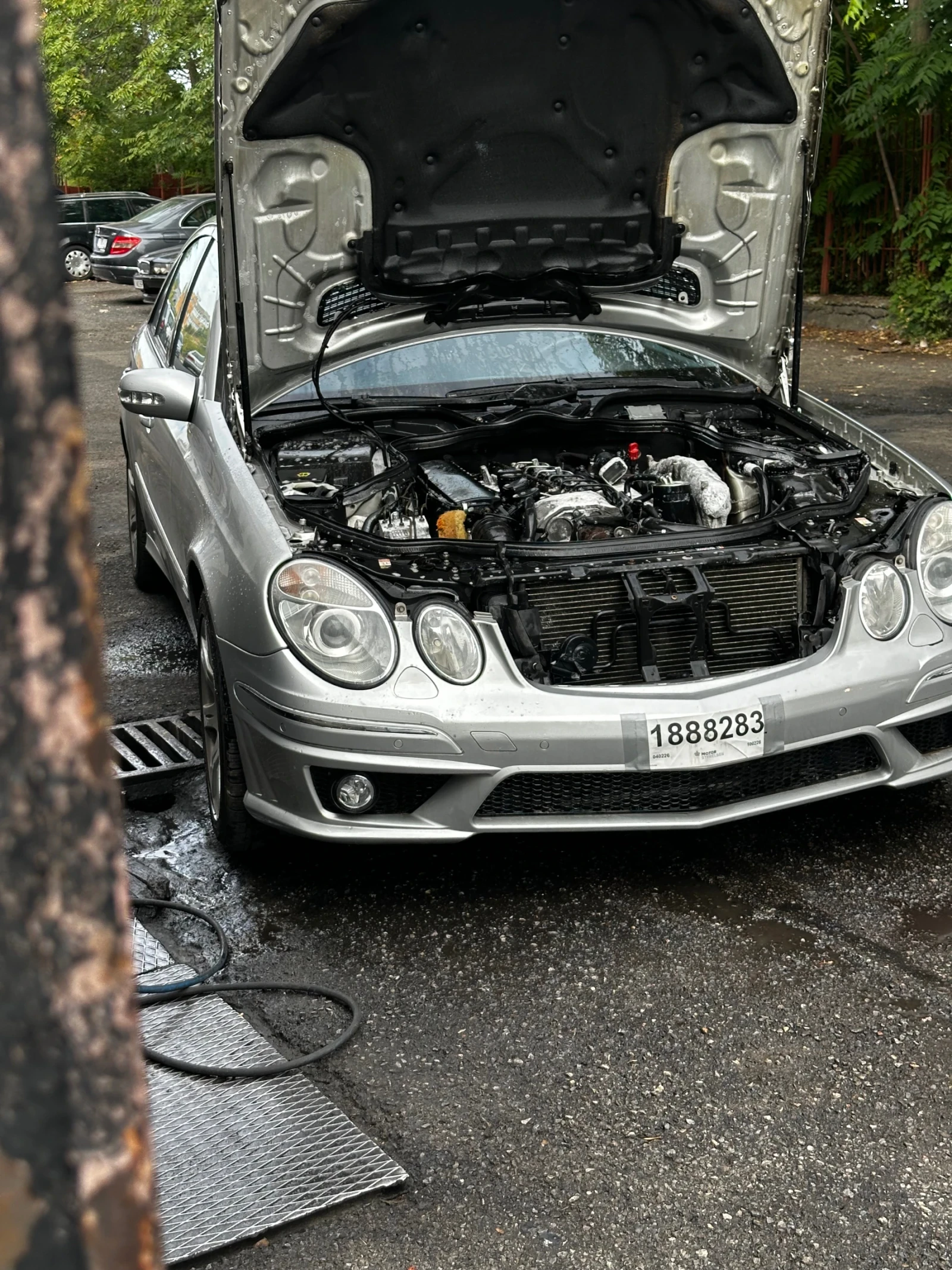 Mercedes-Benz E 320 Пълна E63 AMG предна визия, снимка 2 - Автомобили и джипове - 56186526