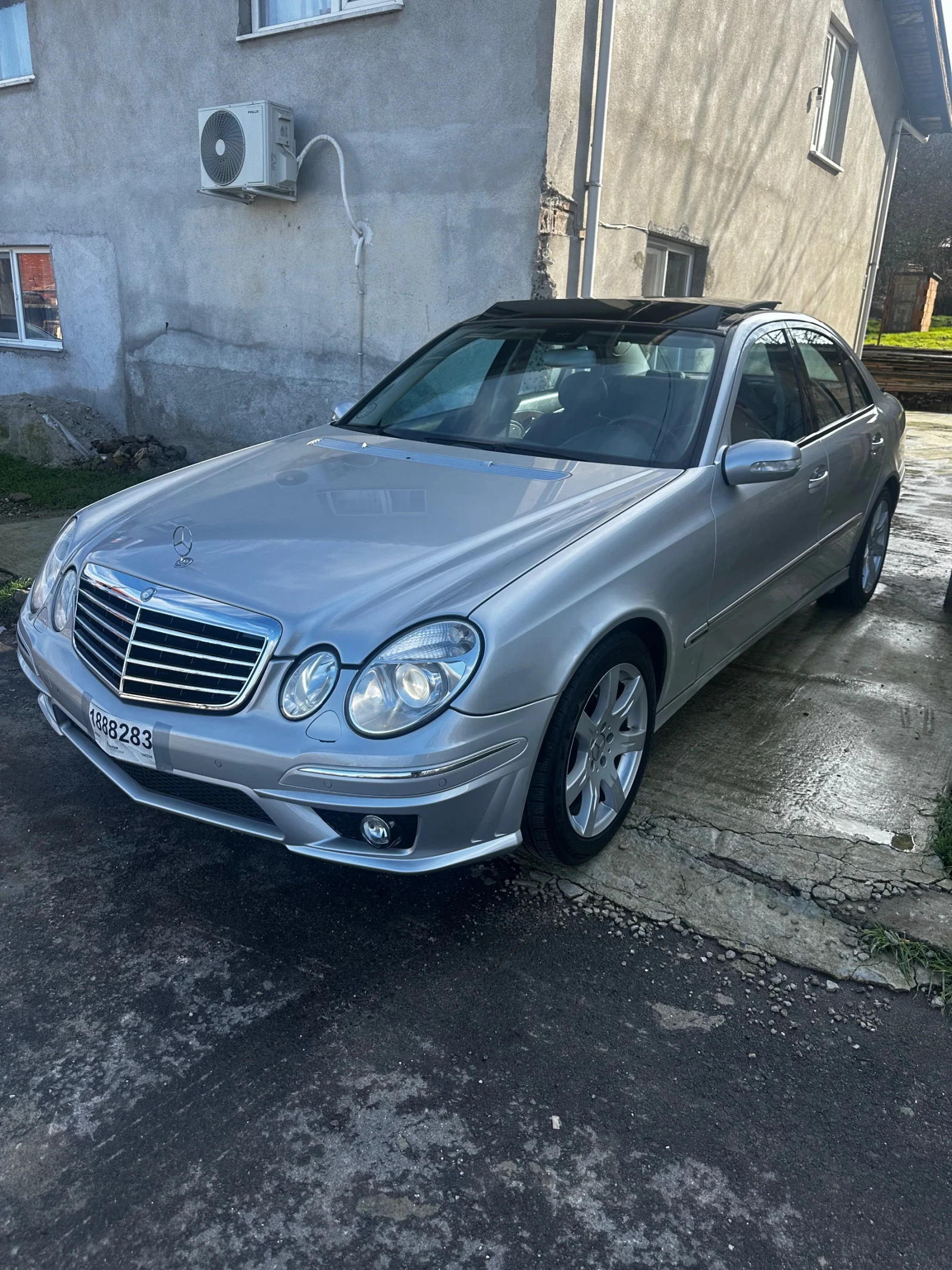 Mercedes-Benz E 320 Пълна E63 AMG предна визия, снимка 8 - Автомобили и джипове - 56186526