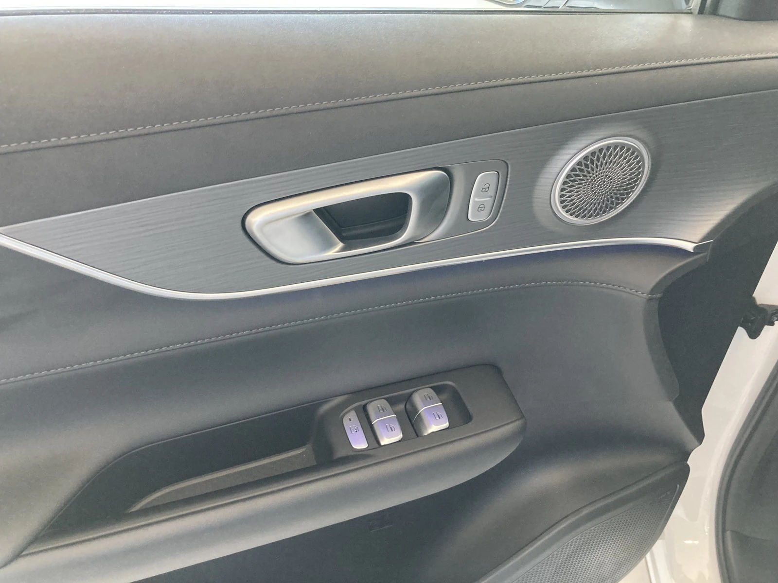EBRO s800 ICE Luxury, снимка 11 - Автомобили и джипове - 56192203