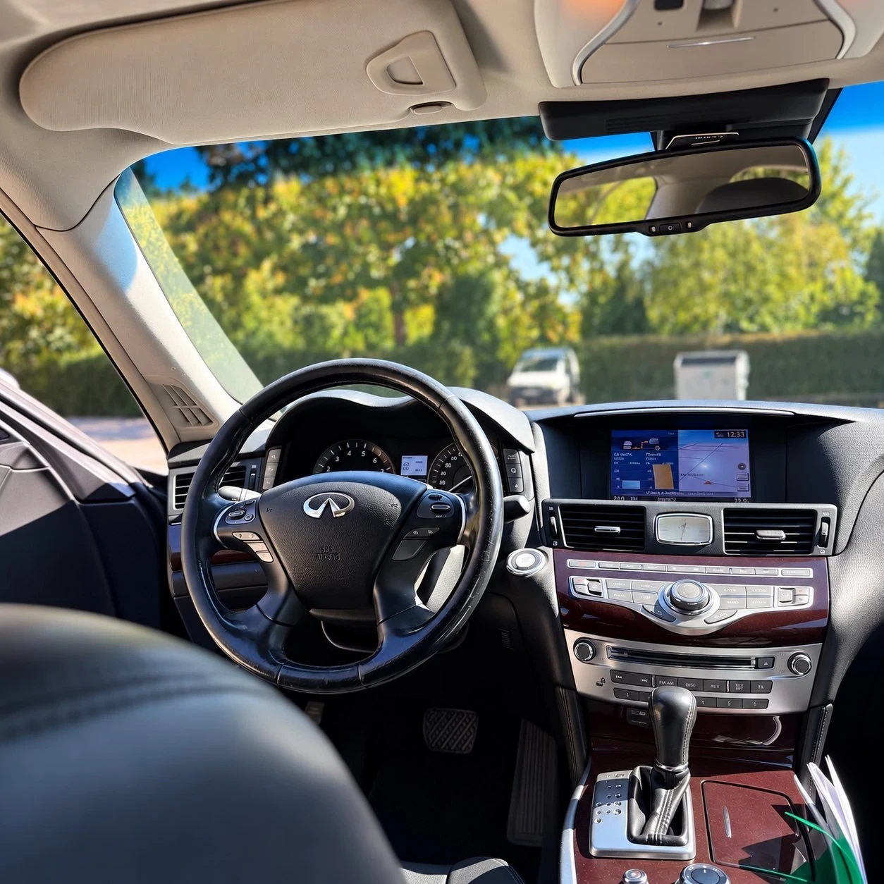 Infiniti M, снимка 6 - Автомобили и джипове - 56747078
