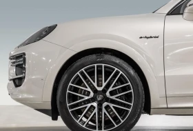 Porsche Cayenne TURBO E-HYBRID/FACELIFT/CARBON/SPORT DESIGN/BOSE/ | Mobile.bg    3