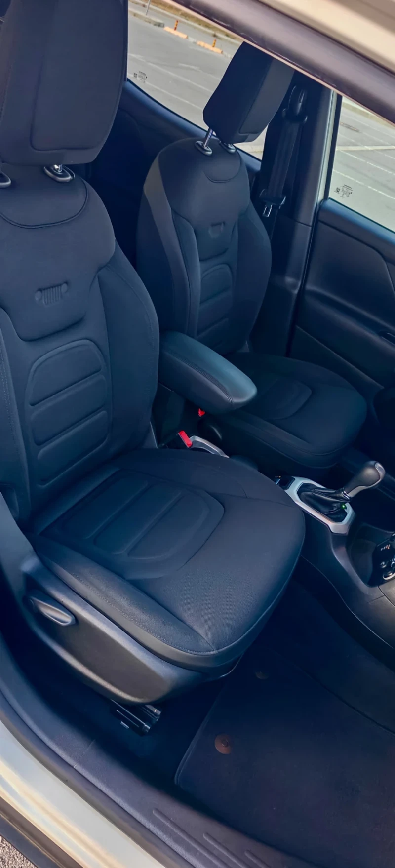 Jeep Renegade 2.0 M-jet Limited 4x4 , снимка 10 - Автомобили и джипове - 51827304