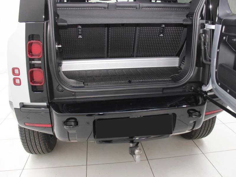 Land Rover Defender 90 D300 X-Dynamic SE  - изображение 7