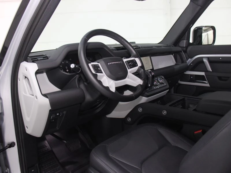 Land Rover Defender 90 D300 X-Dynamic SE  - изображение 4