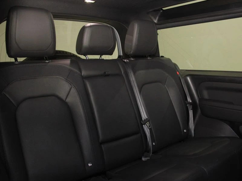 Land Rover Defender 90 D300 X-Dynamic SE  - изображение 6