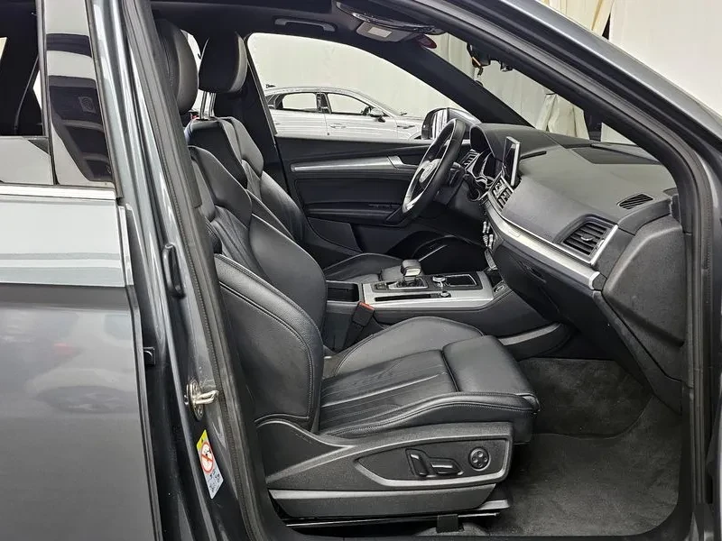 Audi Q5 2.0 TDI Quattro - САМО 30% АВАНС, снимка 11 - Автомобили и джипове - 56007913