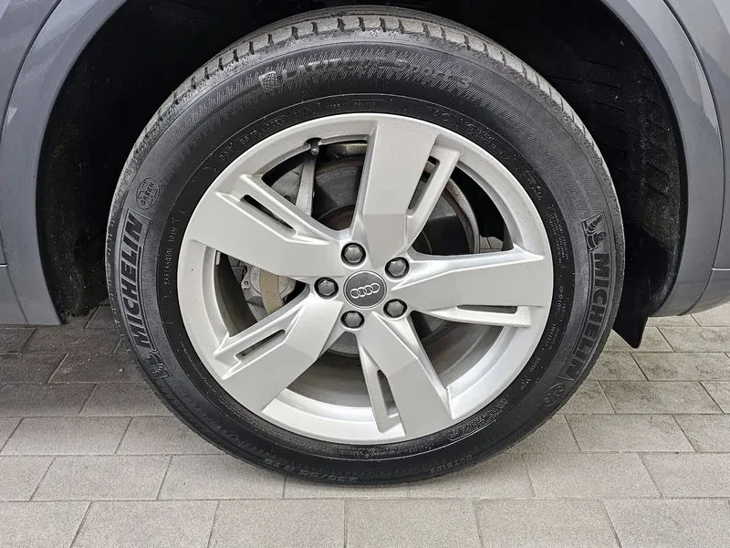 Audi Q5 2.0 TDI Quattro - САМО 30% АВАНС, снимка 5 - Автомобили и джипове - 56007913