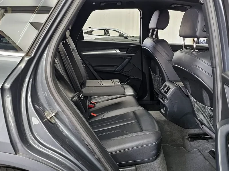 Audi Q5 2.0 TDI Quattro - САМО 30% АВАНС, снимка 12 - Автомобили и джипове - 56007913