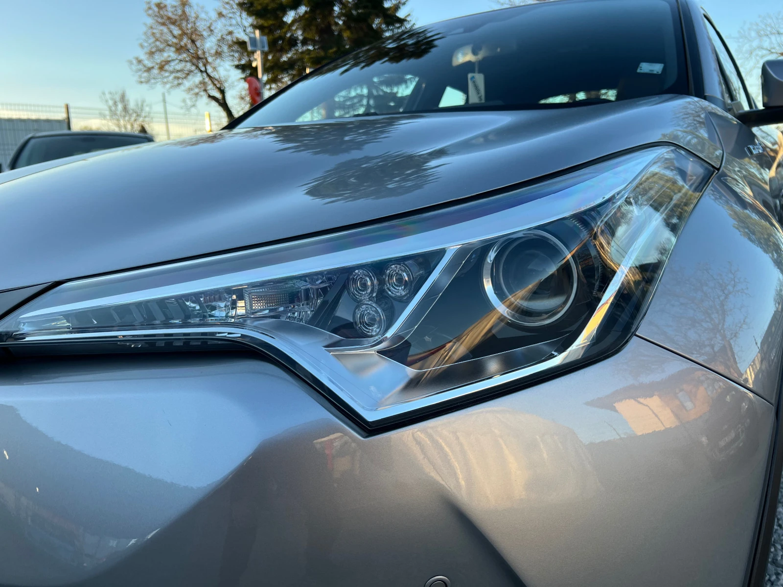 Toyota C-HR 1.8 HYBRID 122кс - изображение 9