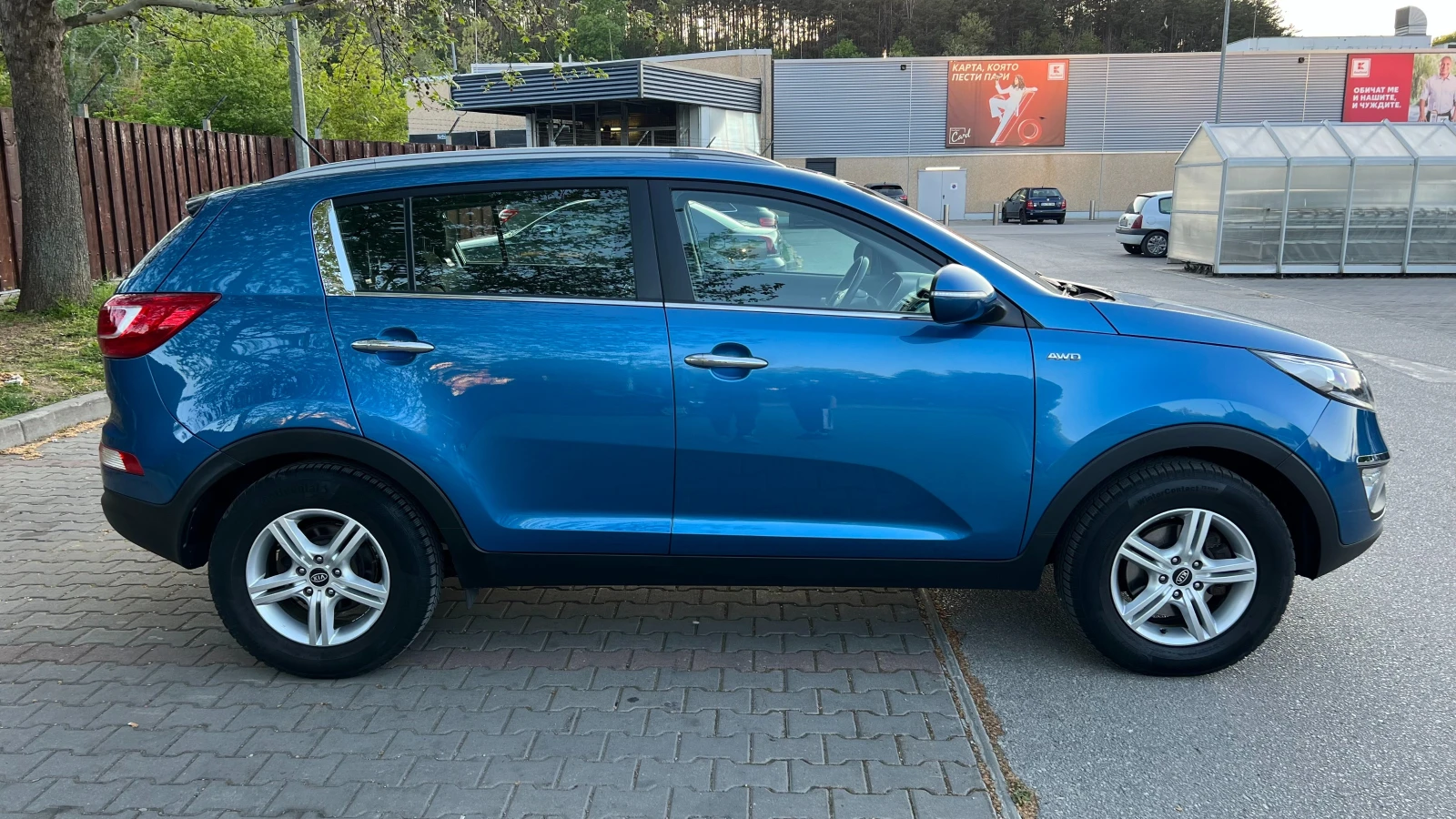 Kia Sportage 2.0i 4x4 - изображение 4
