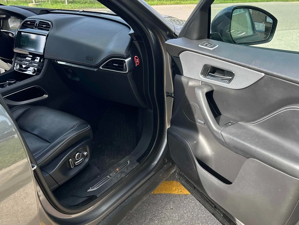 Jaguar F-PACE * S * CARFAX *    | Mobile.bg   11