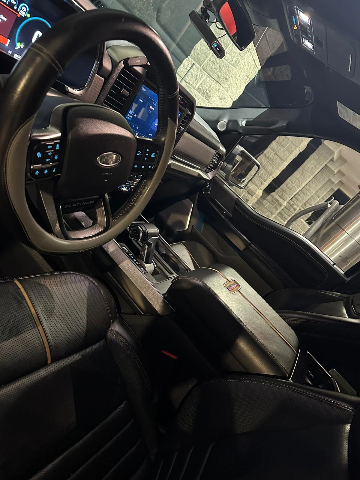 Ford F150 PLATINUM REG. EU   SINGLE OWNER - изображение 7