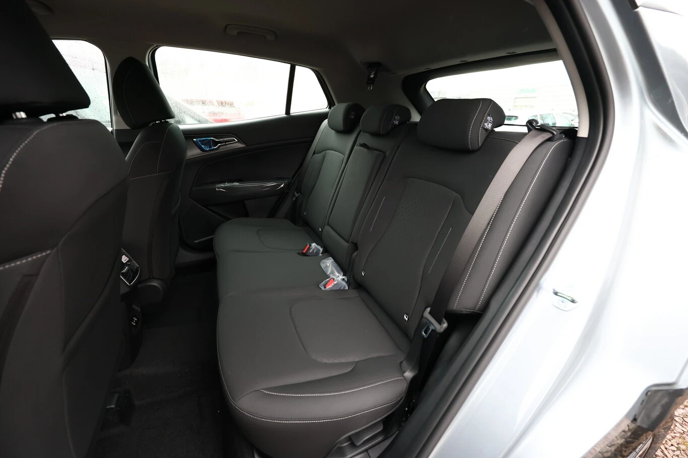 Kia Sportage, снимка 8 - Автомобили и джипове - 53765948