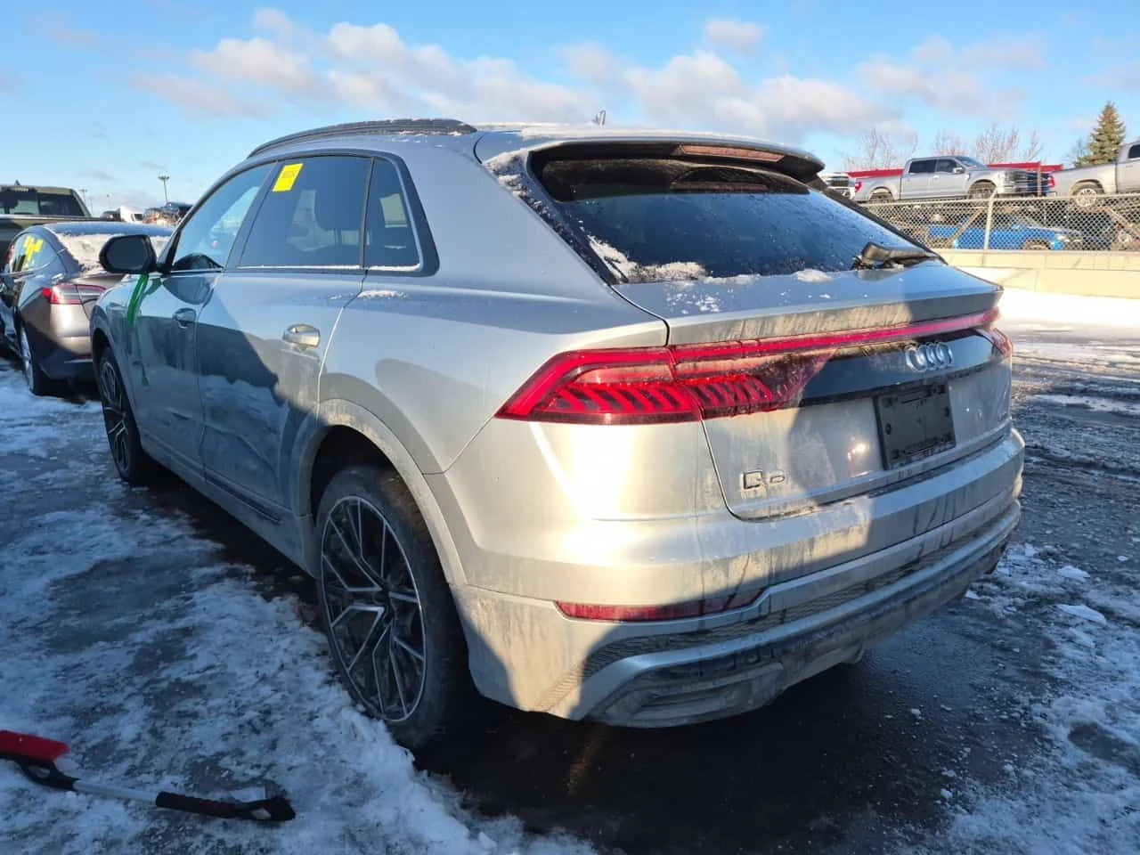 Audi Q8 /MATRIX LED / 360 / DISTRONIC / ОБДУХВАНЕ , снимка 4 - Автомобили и джипове - 53866851