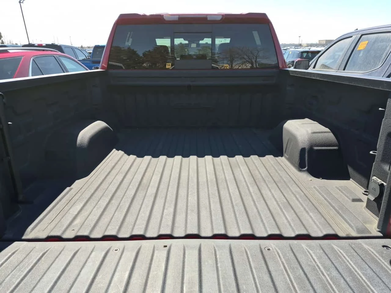 Gmc Sierra * AT4 CREW CAB SHORT BED * CARFAX * 2 КЛЮЧА * , снимка 13 - Автомобили и джипове - 54010119