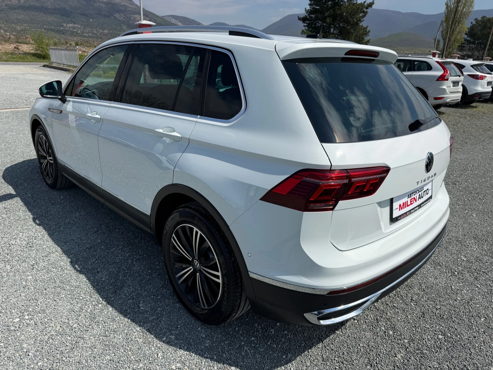 VW Tiguan (KATO НОВА), снимка 8 - Автомобили и джипове - 54254868