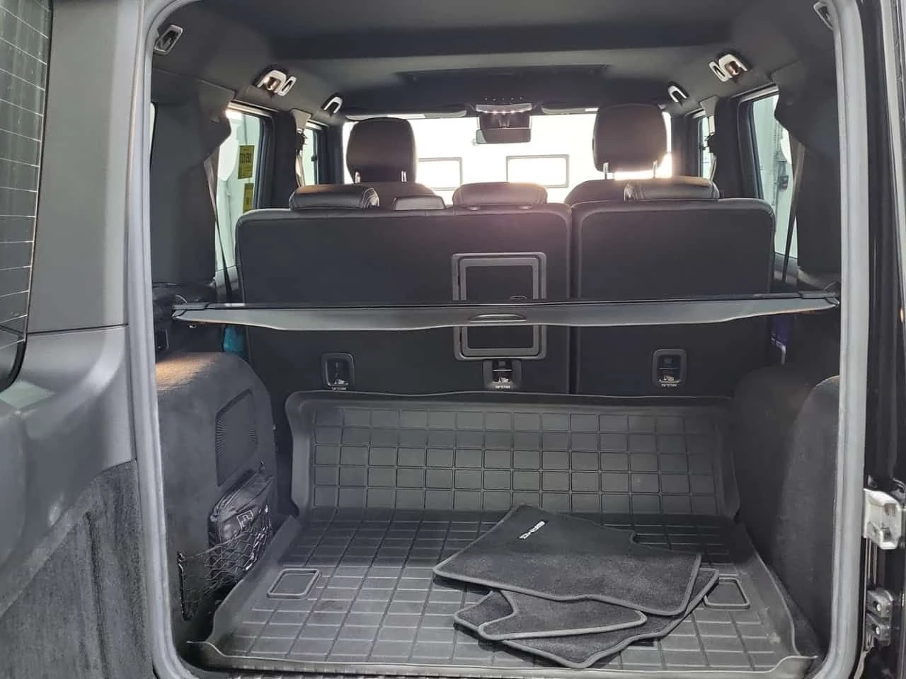 Mercedes-Benz G 500 * CARFAX * АВТОКРЕДИТ БЕЗ ПЪРВОНАЧАЛНА ВНОСКА, снимка 14 - Автомобили и джипове - 54719611