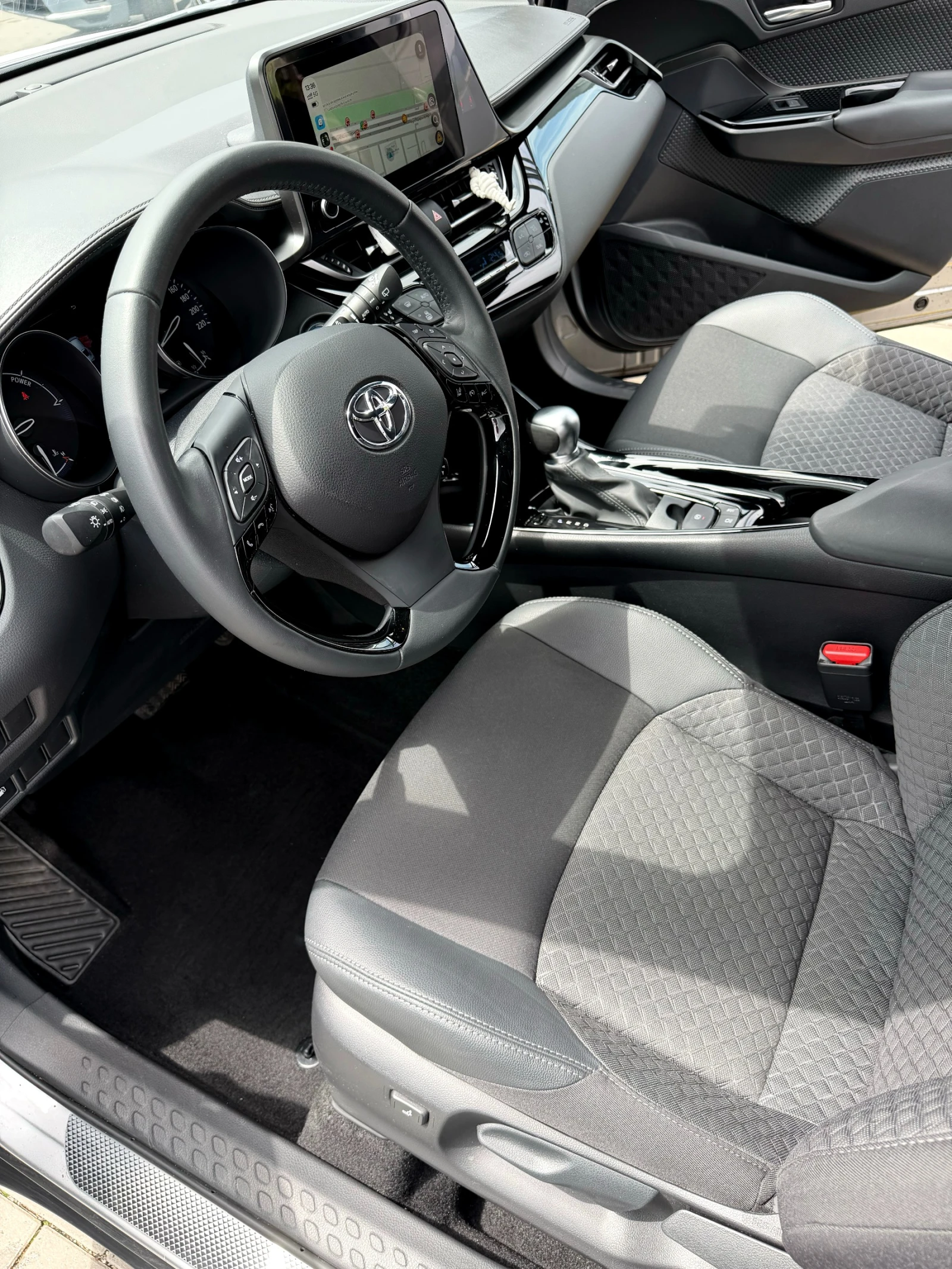 Toyota C-HR, снимка 3 - Автомобили и джипове - 54722322