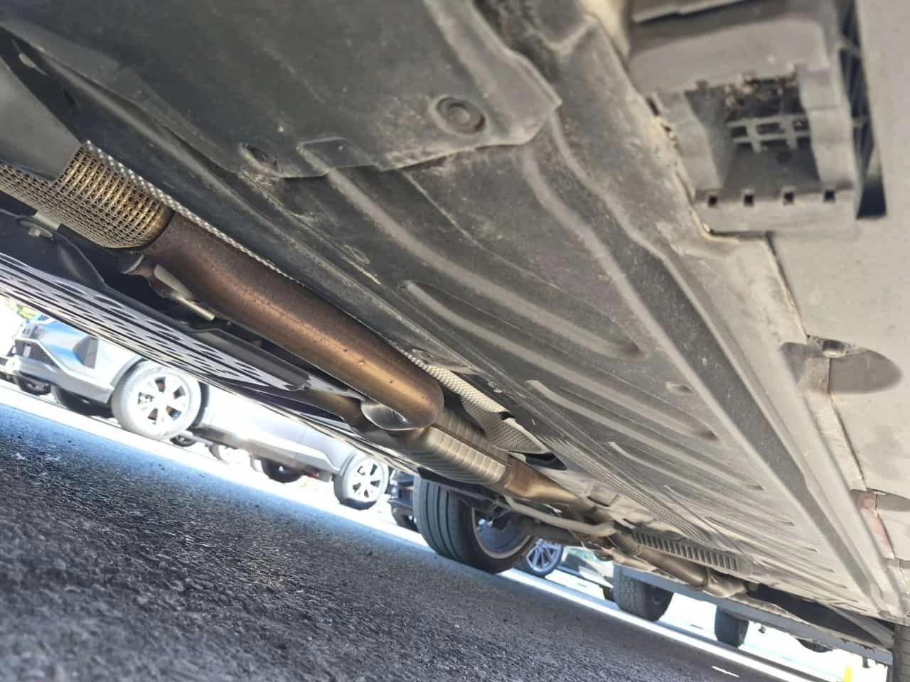 Mercedes-Benz GLC 43 AMG  / BURMESTER / DISTRONIC / 360 / MEMORY , снимка 15 - Автомобили и джипове - 55640979