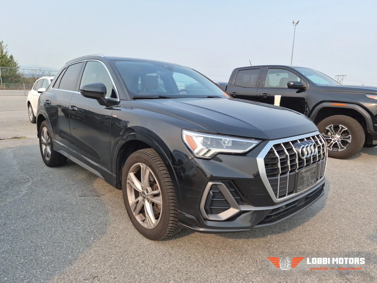 Audi Q3, снимка 2 - Автомобили и джипове - 56103874