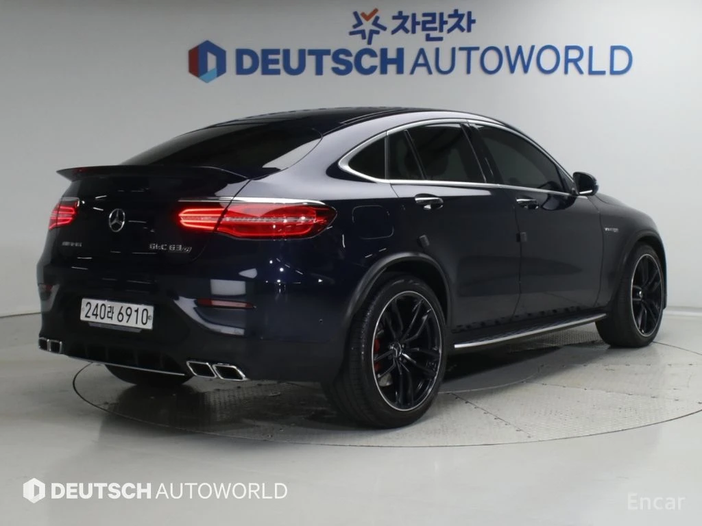 Mercedes-Benz GLC 63 AMG COUPE* BURMESTER* ДИСТРОНИК* 360КАМЕРА* ХЕДЪП* , снимка 2 - Автомобили и джипове - 56119613