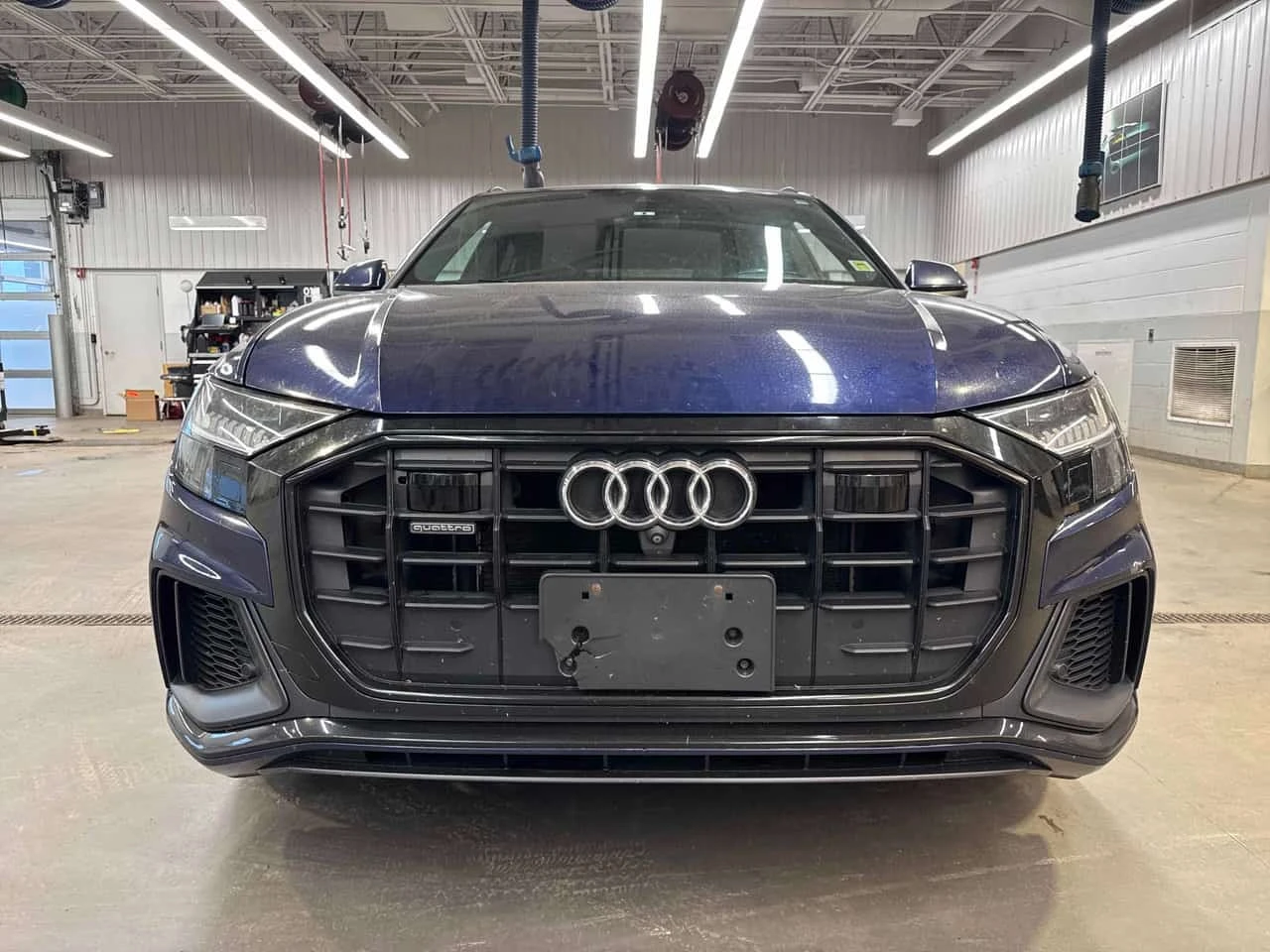 Audi Q8 * Technik * CARFAX * БЕЗ ПЪРВОНАЧАЛНА ВНОСКА, снимка 6 - Автомобили и джипове - 56320719