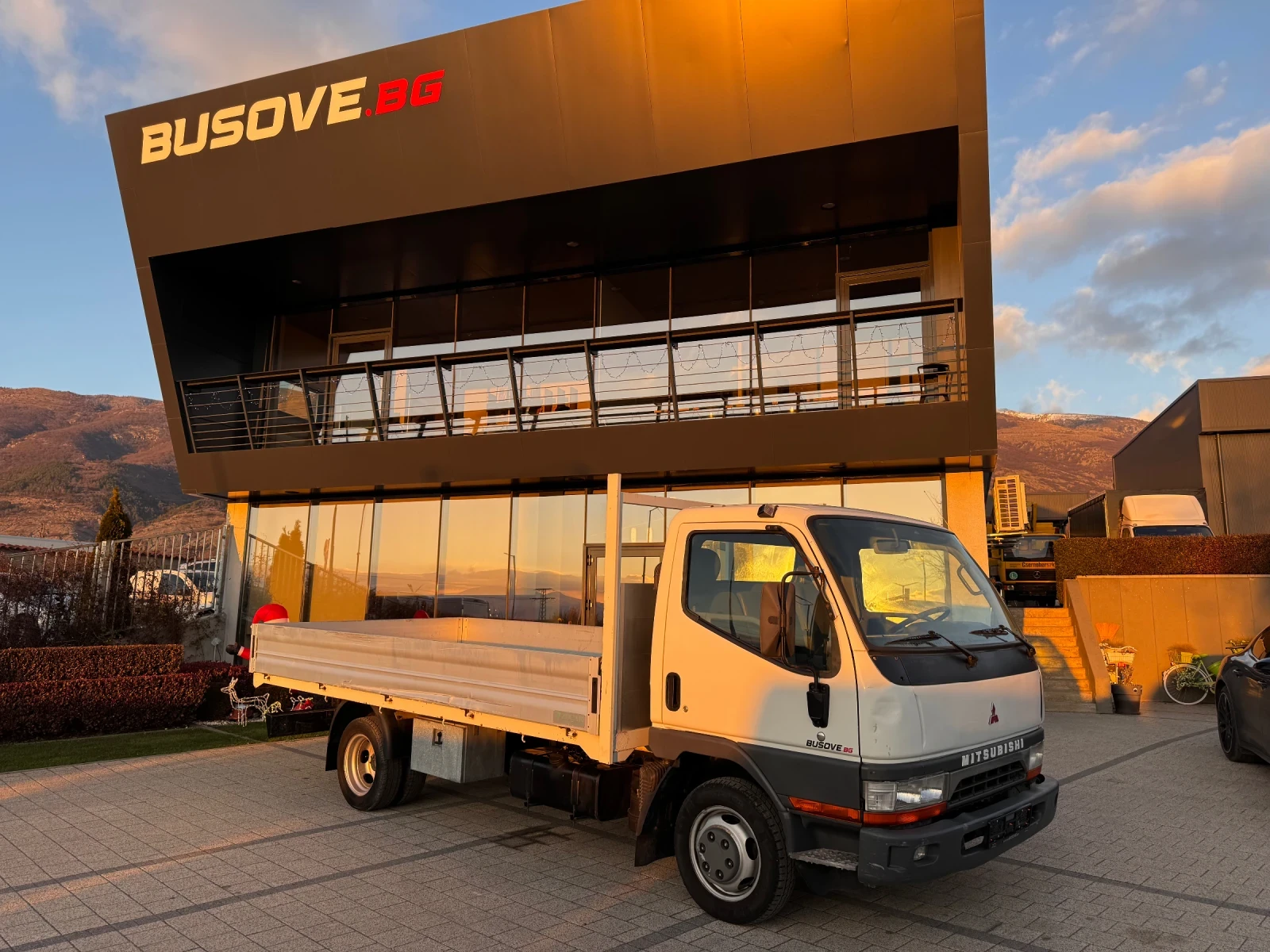 Mitsubishi Canter 2.8TDI до 3.5т. 4.27м.  | Mobile.bg — изображение 1