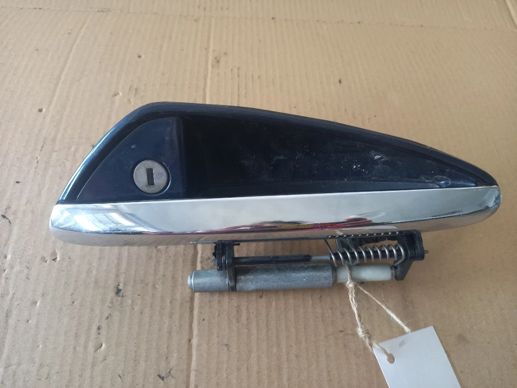 Дръжка врата предна лява външна Алфа Ромео 159 (с)