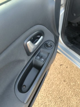 Обява за продажба на Renault Clio 1.5dci 82кс ~3 500 лв. - изображение 5