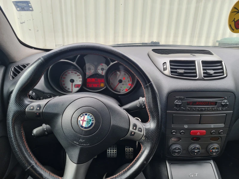 Alfa Romeo Gt 2000 165 CV 121 KW, снимка 6 - Автомобили и джипове - 47499795