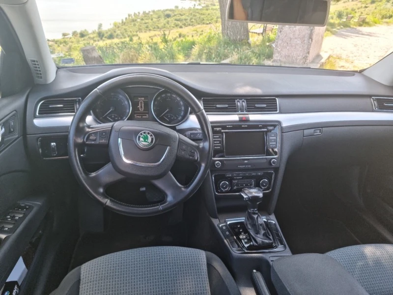 Skoda Superb 1.8 turbo, снимка 7 - Автомобили и джипове - 47078378