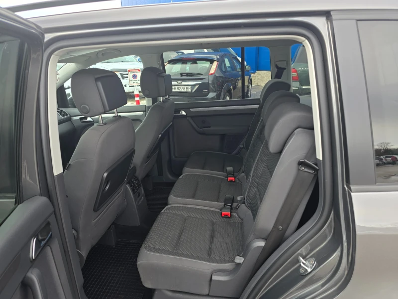 VW Touran 2.0TDI/140к.с./BI XSENON/HIGHLINE, снимка 10 - Автомобили и джипове - 48448636