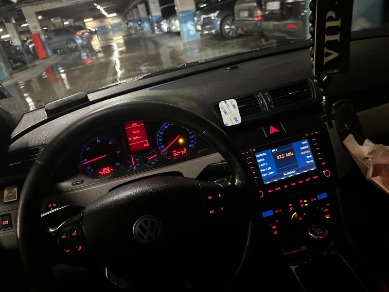 VW Passat TDI, снимка 17 - Автомобили и джипове - 49611769