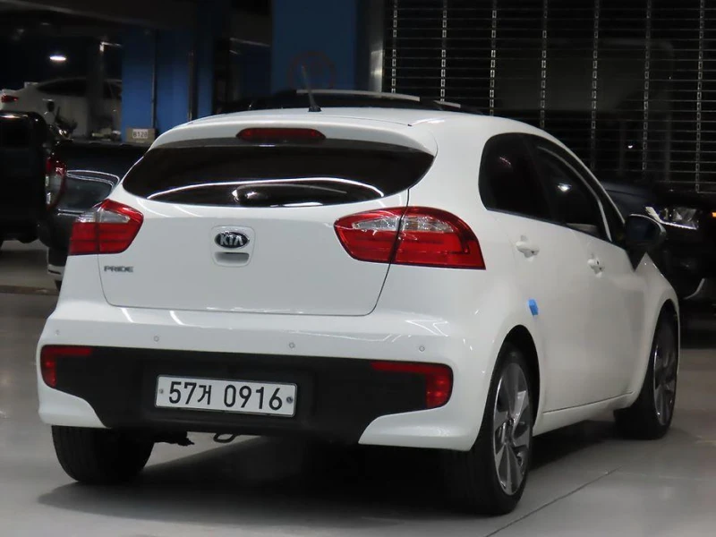 Kia Pride 5DR 1.6 GDI Prestige * НАЙ-ДОБРА ЦЕНА В БЪЛГАРИЯ* , снимка 4 - Автомобили и джипове - 52111666