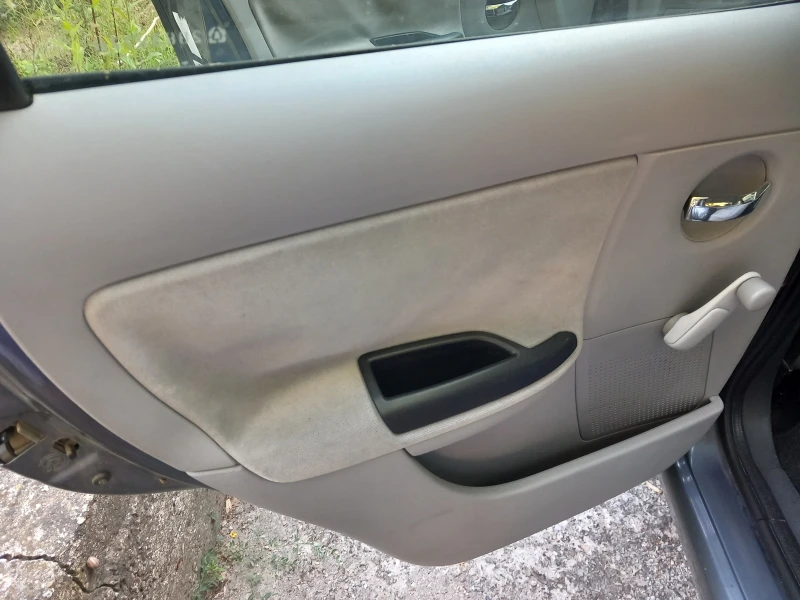 Citroen C3 Executive, снимка 8 - Автомобили и джипове - 52615639