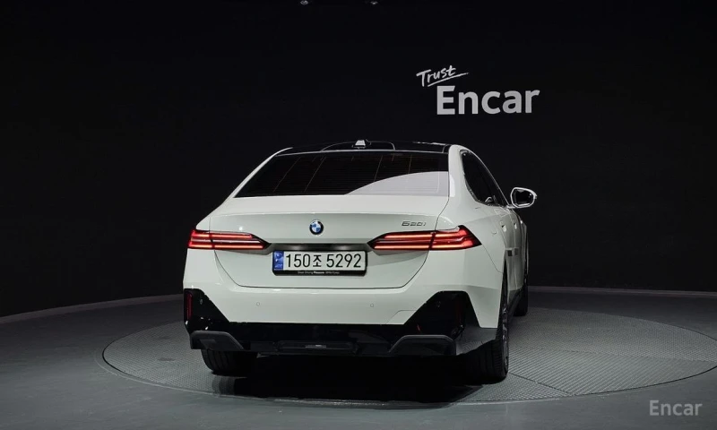 BMW 520, снимка 4 - Автомобили и джипове - 52962182