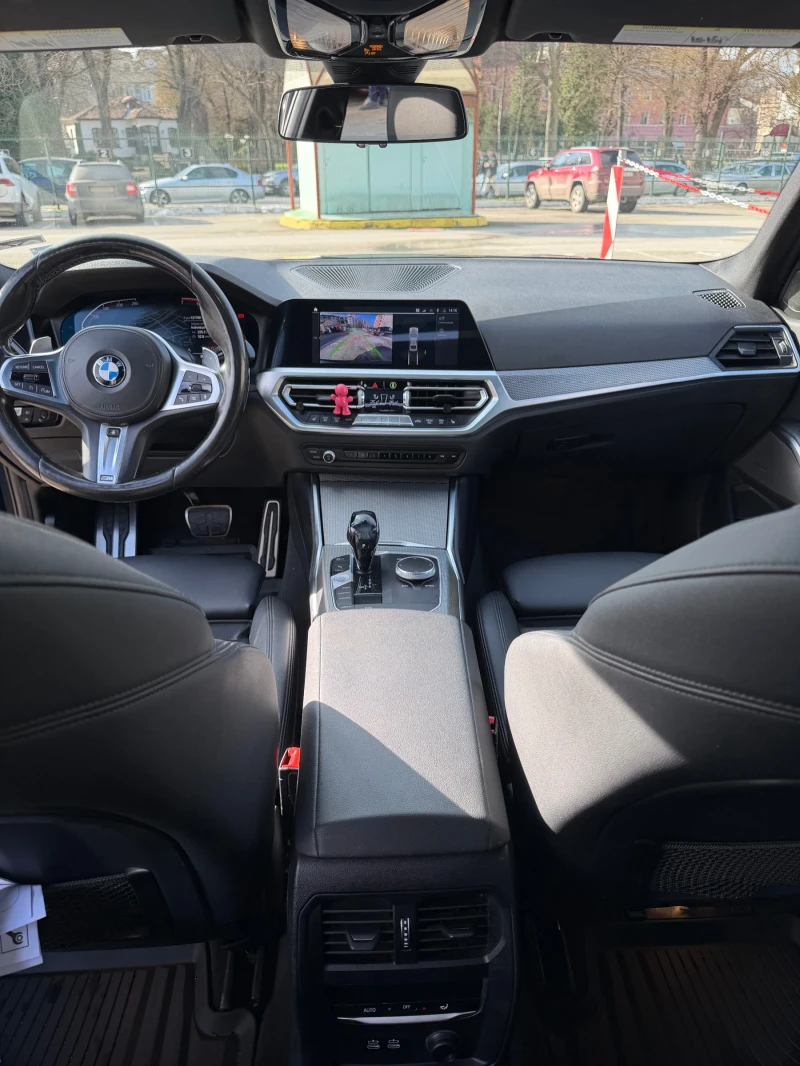 BMW 330 xDrive/M-Sport/Laser/Dravit Grey, снимка 11 - Автомобили и джипове - 53406348