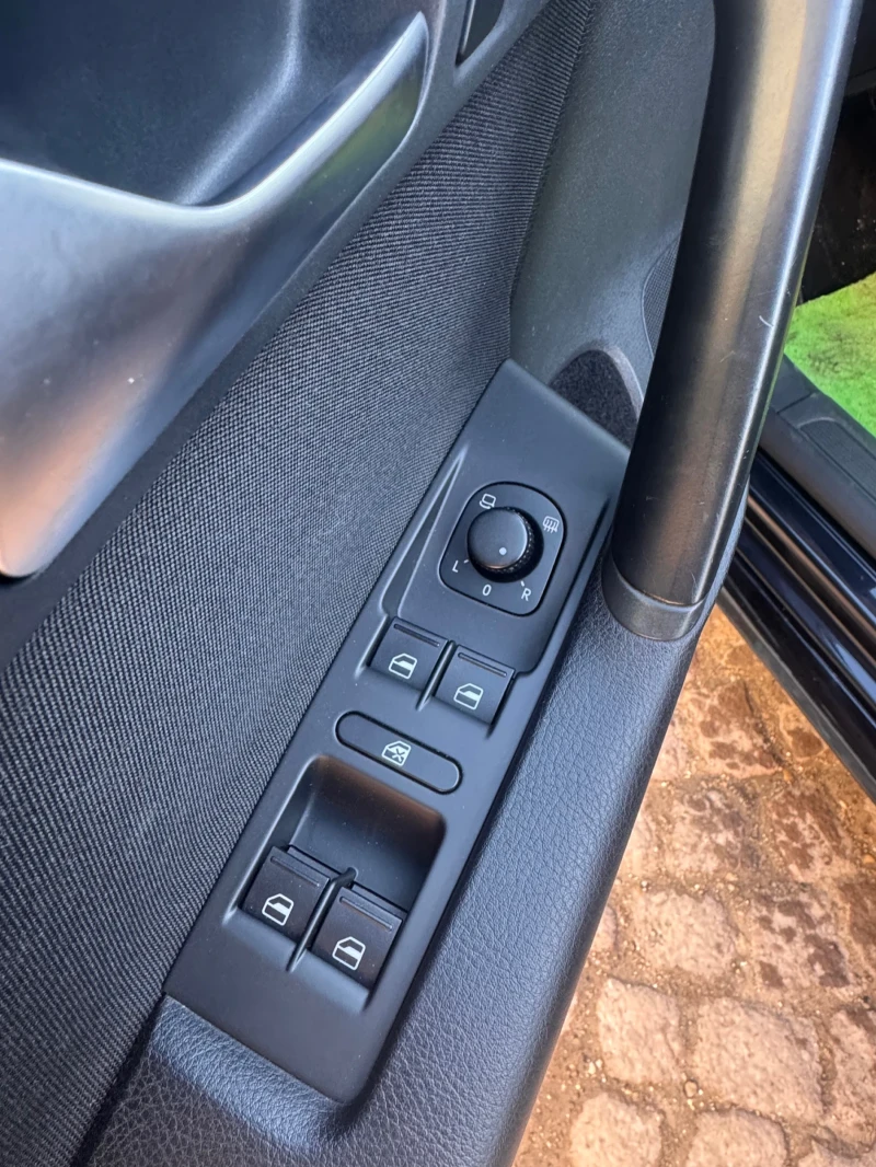 VW Passat 2.0 TDI CFFB Перфектен , снимка 9 - Автомобили и джипове - 53527751