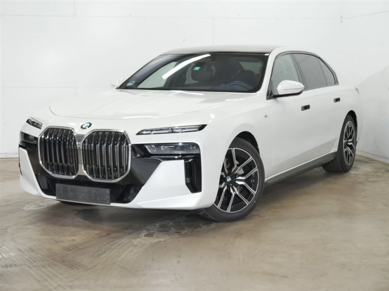 BMW 740 xDrive Sedan - 204800 лв. - 87330418 1