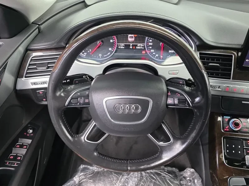 Audi A8 3.0 TDI Quattro - САМО 30% АВАНС, снимка 13 - Автомобили и джипове - 55707671