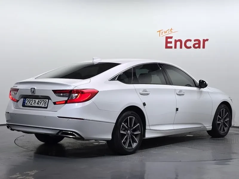 Honda Accord 10Th Generation 1.5 Turbo, снимка 2 - Автомобили и джипове - 55951234