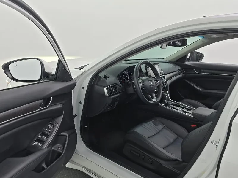 Honda Accord 10Th Generation 1.5 Turbo, снимка 10 - Автомобили и джипове - 55951234