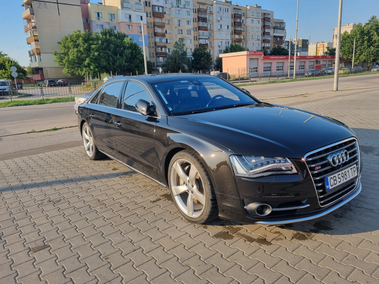 Audi A8 Long - изображение 2