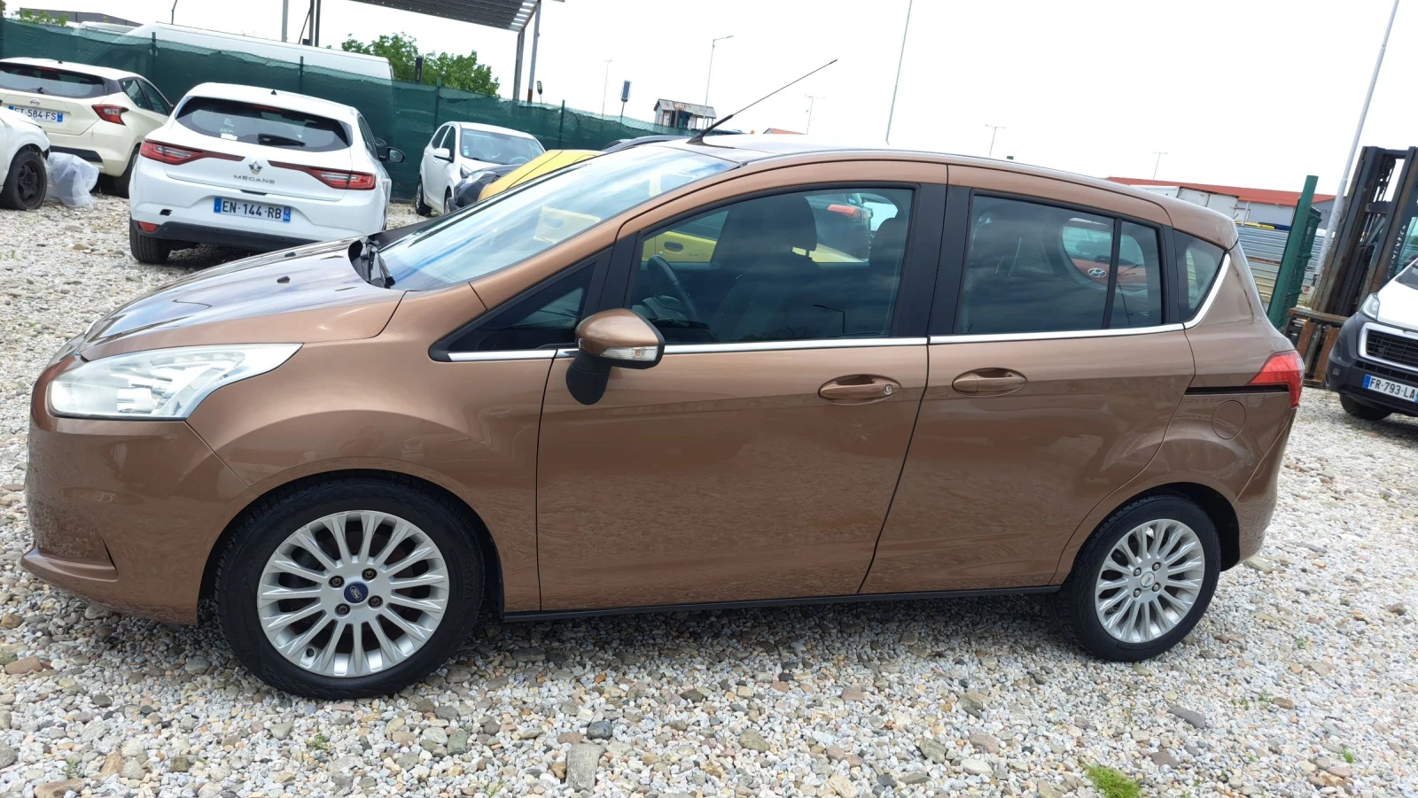 Ford B-Max 1.6TDCI TITANIUM, снимка 3 - Автомобили и джипове - 52562869