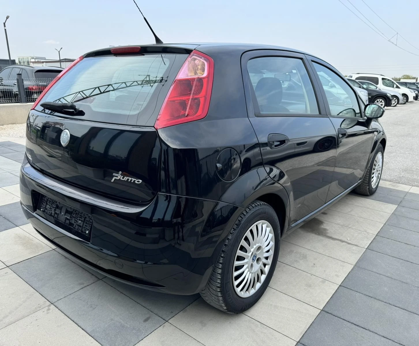 Fiat Punto 1.3MultiJet 90kc 6ск - изображение 8